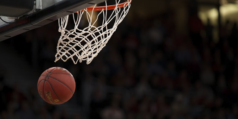 美国职业篮球联赛NBA全明星赛 - 球星在聚光灯下表演扣篮
